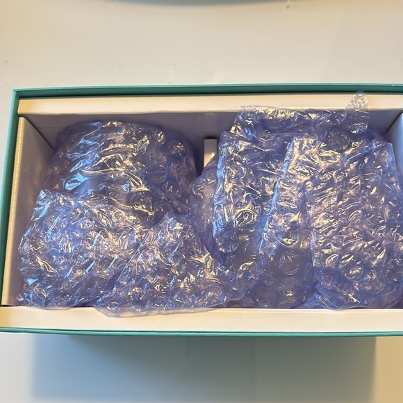 Authentic new in box set of 2 Tiffany Crystal Glasses - Picture 6 of 9